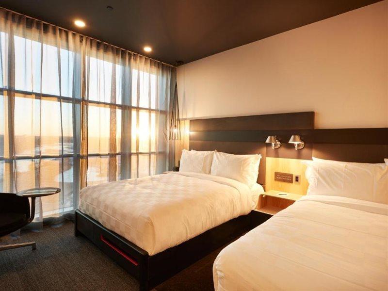 Alt Hotel Calgary East Village Εξωτερικό φωτογραφία