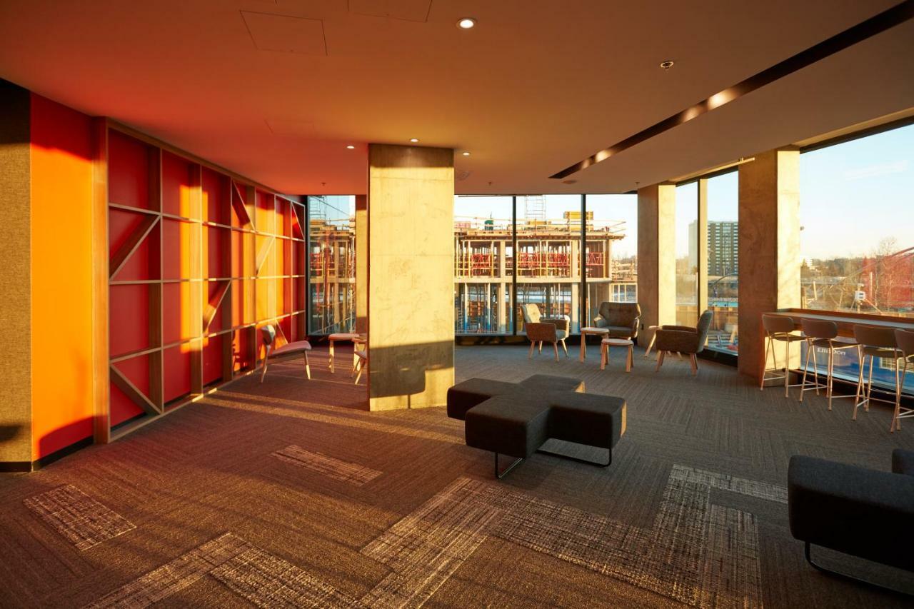 Alt Hotel Calgary East Village Εξωτερικό φωτογραφία