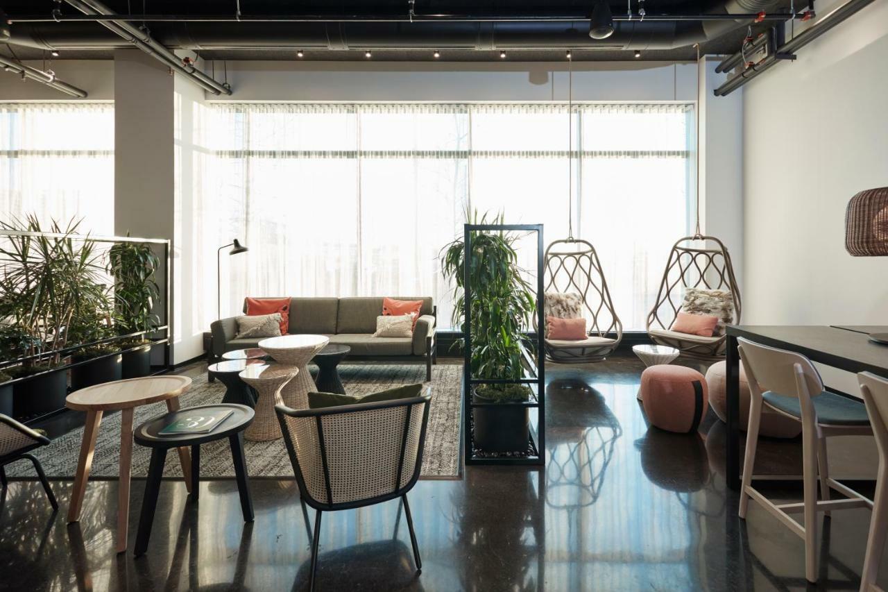 Alt Hotel Calgary East Village Εξωτερικό φωτογραφία