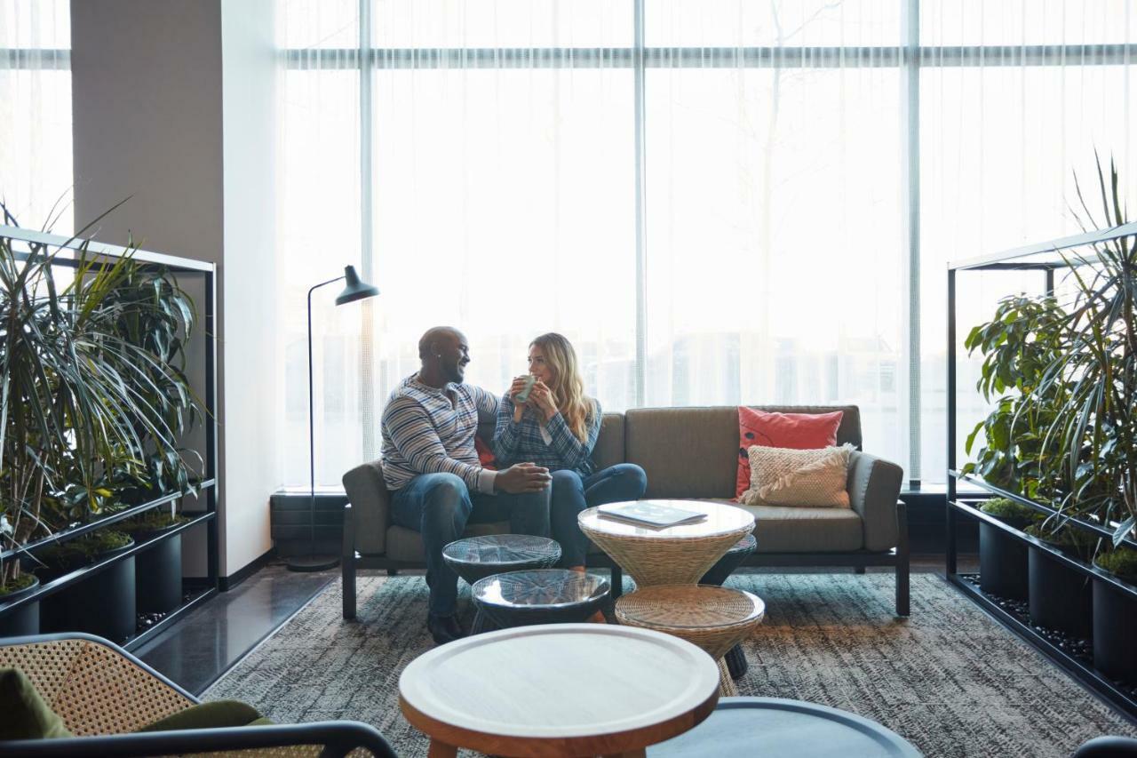 Alt Hotel Calgary East Village Εξωτερικό φωτογραφία