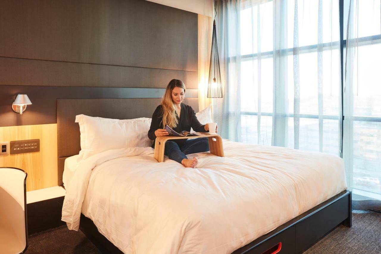 Alt Hotel Calgary East Village Εξωτερικό φωτογραφία