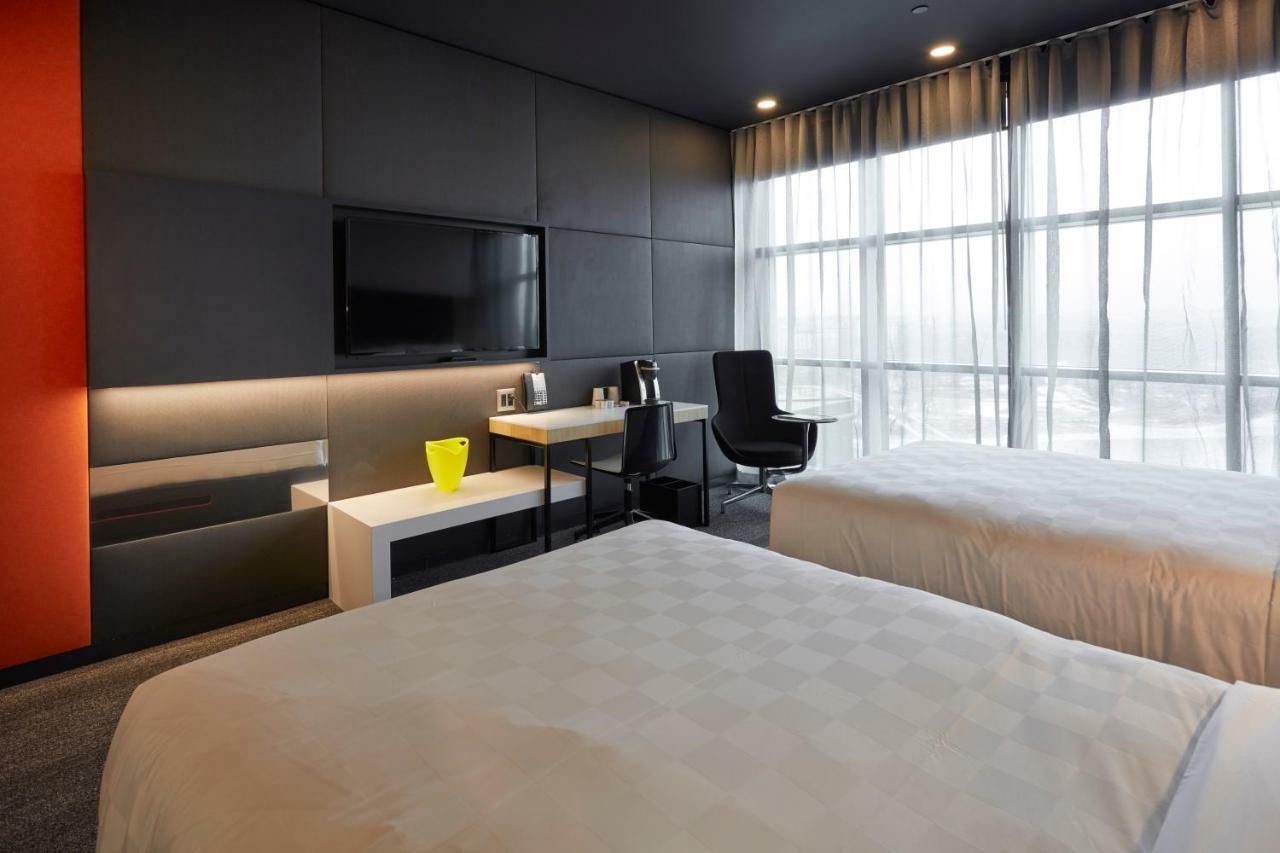 Alt Hotel Calgary East Village Εξωτερικό φωτογραφία