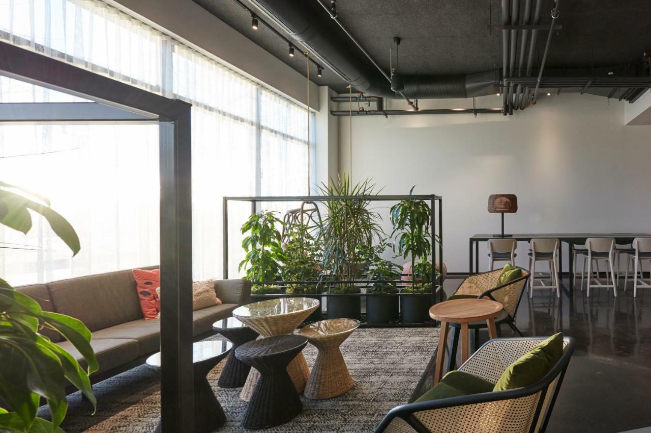Alt Hotel Calgary East Village Εξωτερικό φωτογραφία